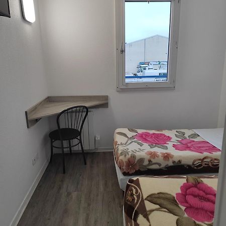 Alpha Hotel Bouafle Екстер'єр фото