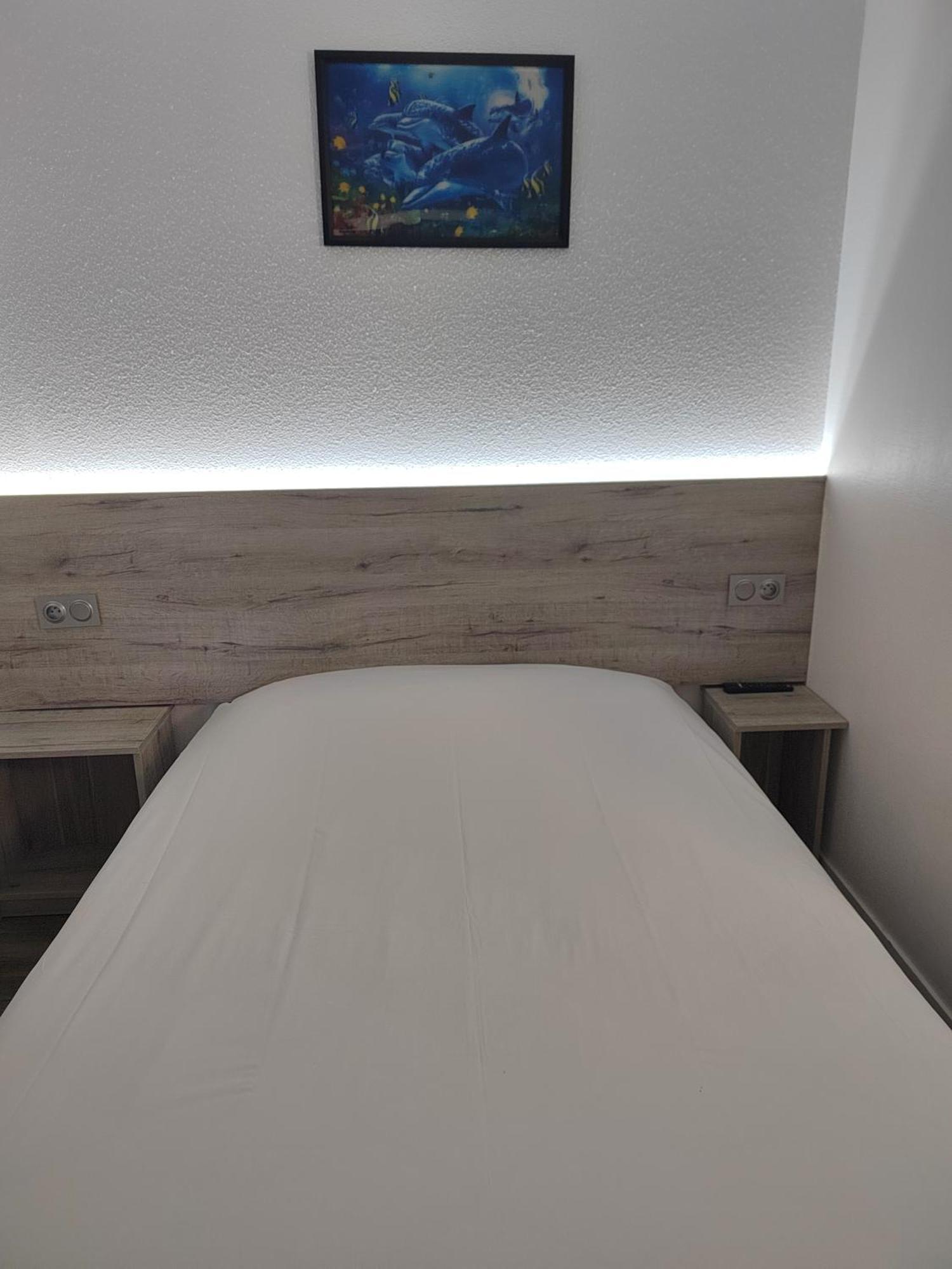 Alpha Hotel Bouafle Екстер'єр фото