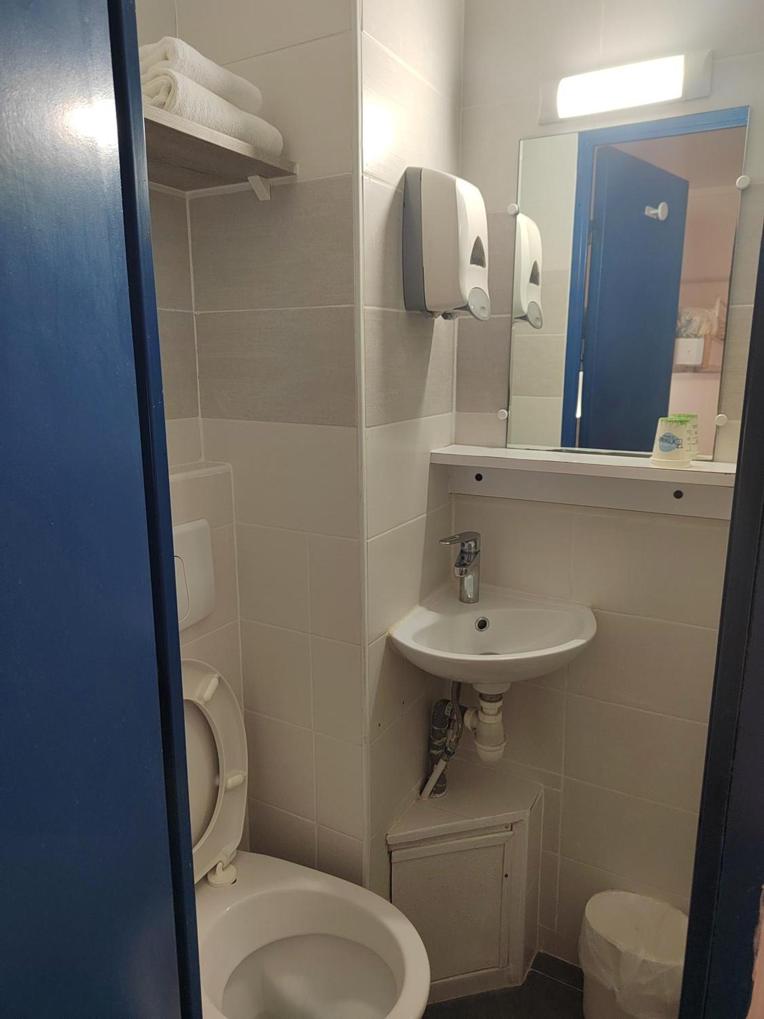 Alpha Hotel Bouafle Екстер'єр фото