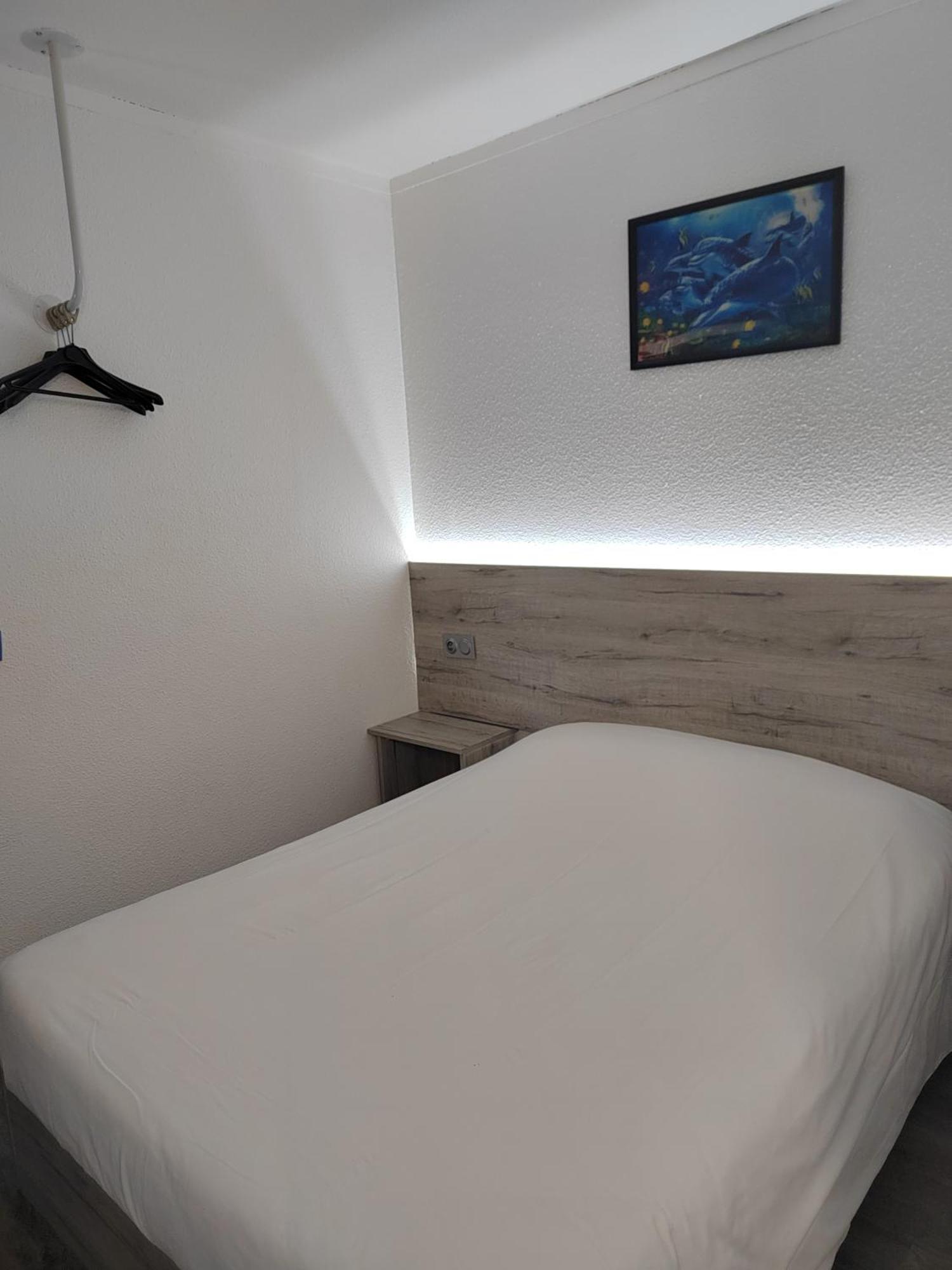 Alpha Hotel Bouafle Екстер'єр фото