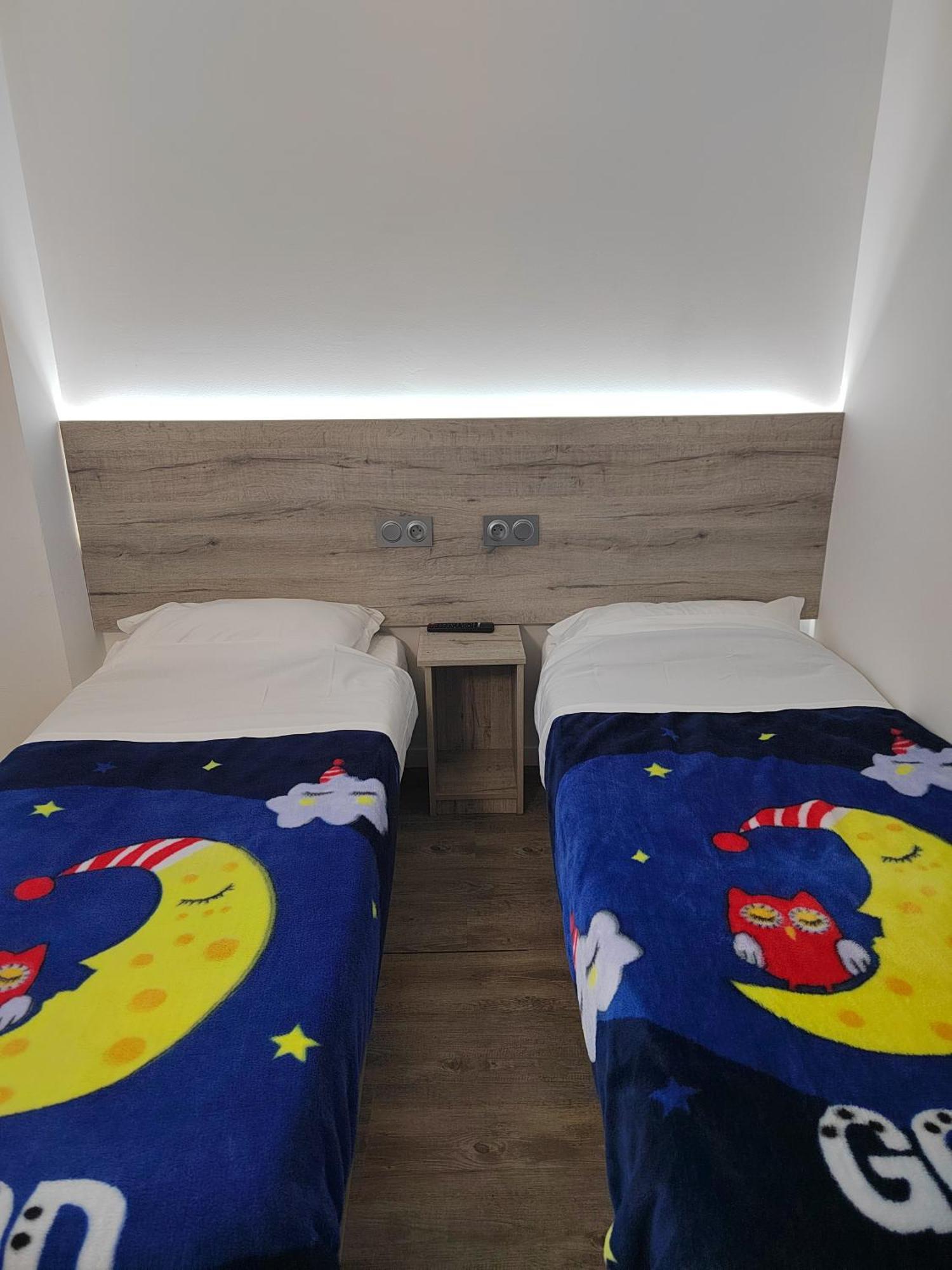 Alpha Hotel Bouafle Екстер'єр фото
