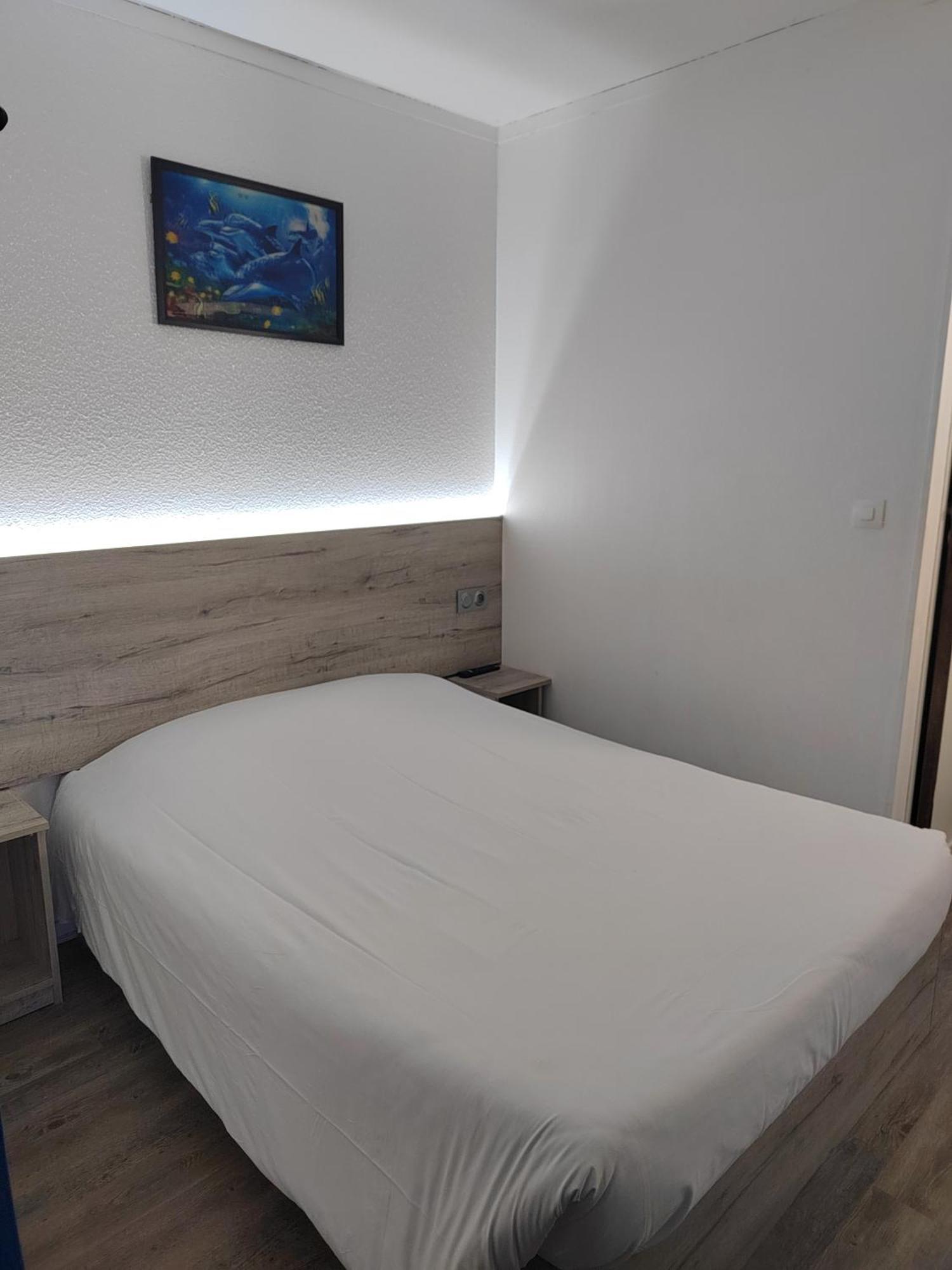 Alpha Hotel Bouafle Екстер'єр фото